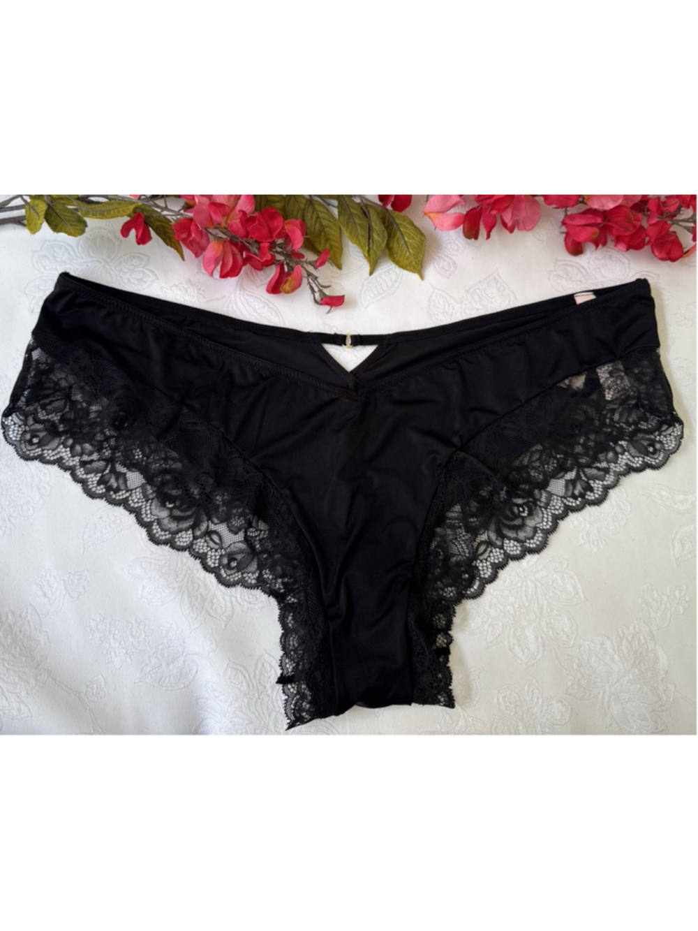VICTORIA'S SECRET XXL BLACK SILKY LACE TRIMCUT OUT CHARM BACK CHEEKY PANTIES NWT